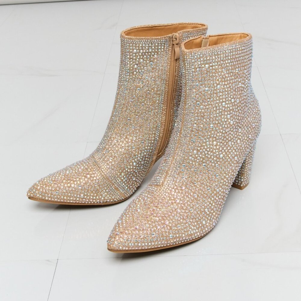 NWT Forever Link Rhinestone Pointed Toe Booties - Picture 2 of 3